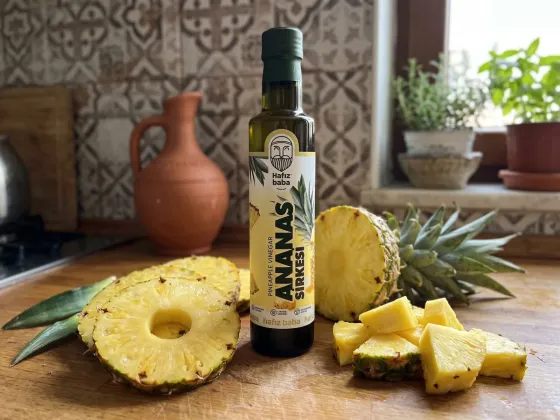 Ananas Sirkesi Tarifleri: Meyve Salatası, Sos ve İçecek